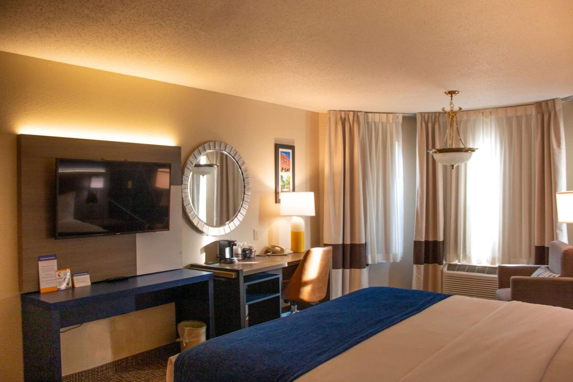 Comfort Inn & Suites Geneva- West Chicago gallery photo in Geneva, IL — image 8