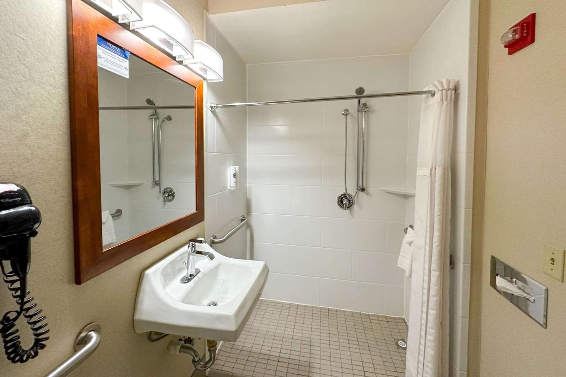 Comfort Inn & Suites Geneva- West Chicago gallery photo in Geneva, IL — image 56