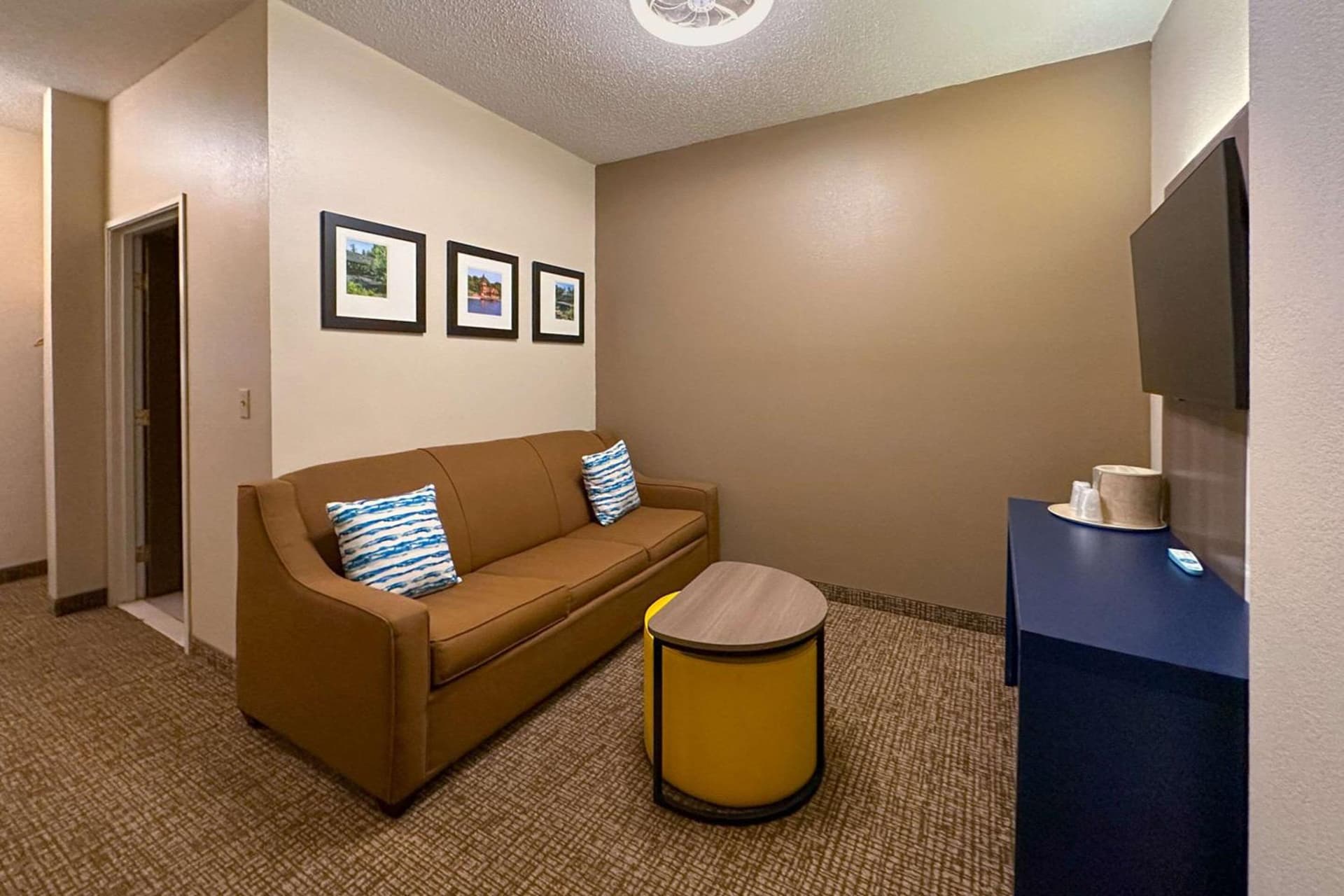 Comfort Inn & Suites Geneva- West Chicago gallery photo in Geneva, IL — image 51