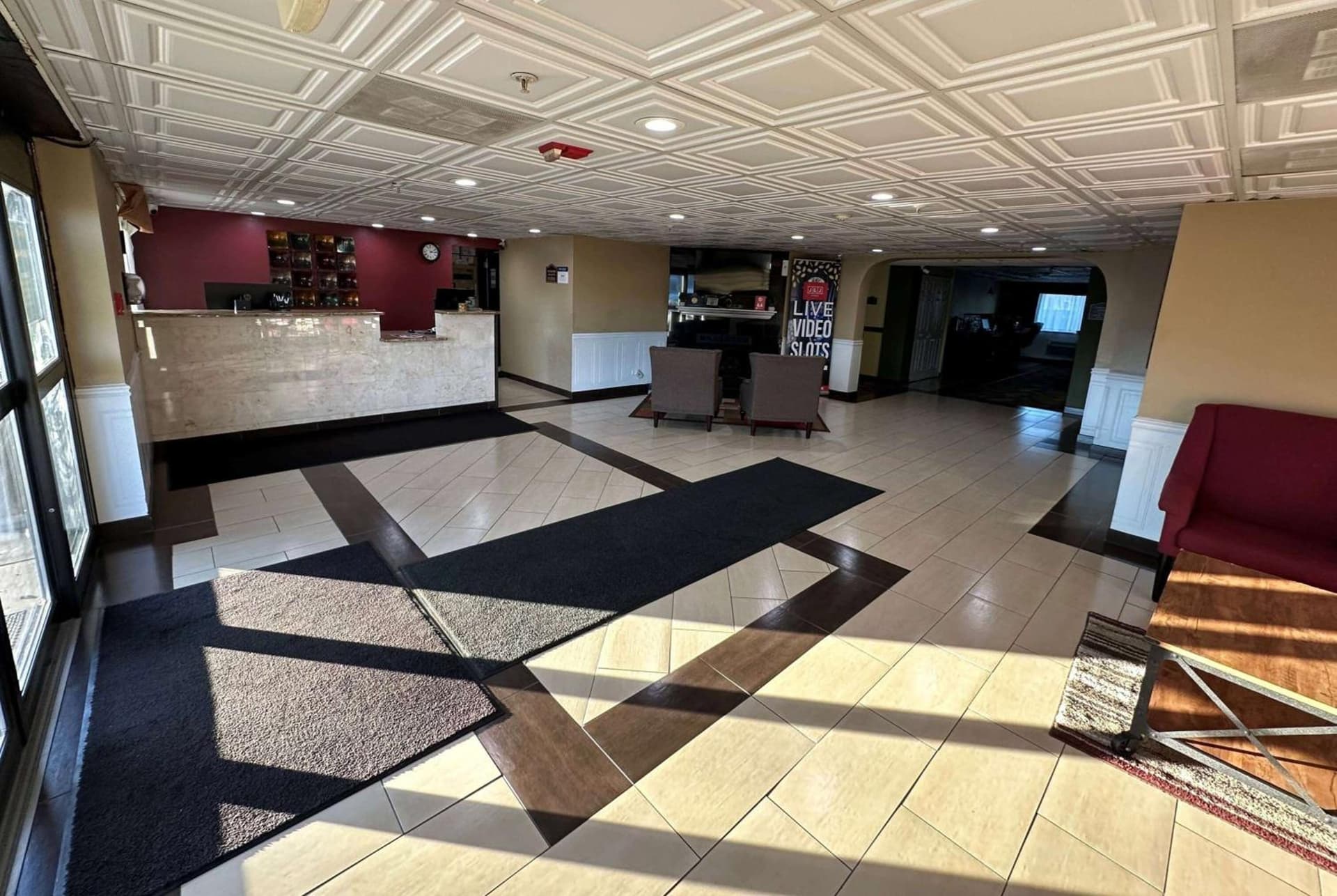 AmericInn by Wyndham Woodstock IL interior in Woodstock, IL — gallery photo 2