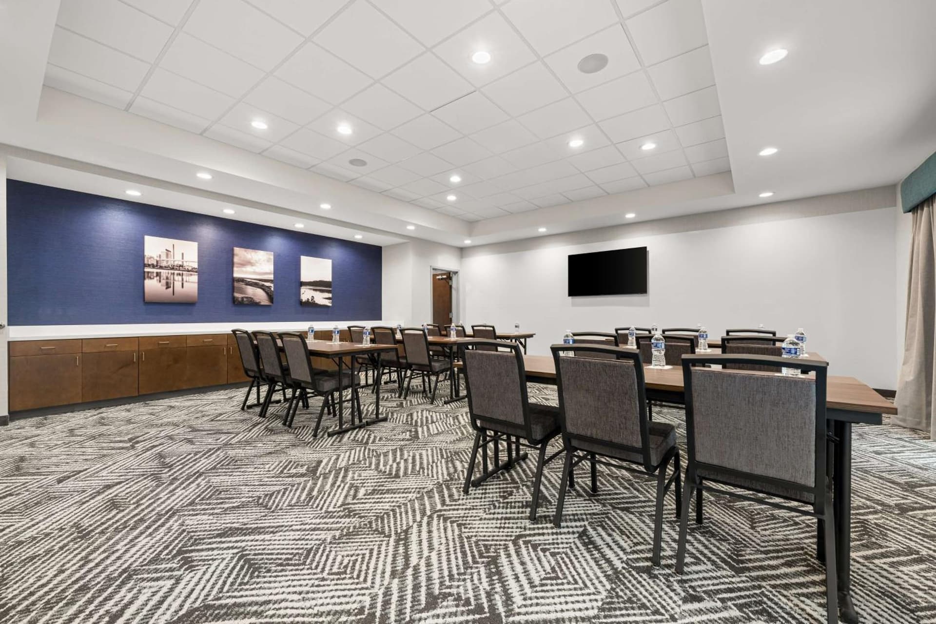 Hampton Inn & Suites Bessemer Birmingham gallery photo in Bessemer, AL — image 12