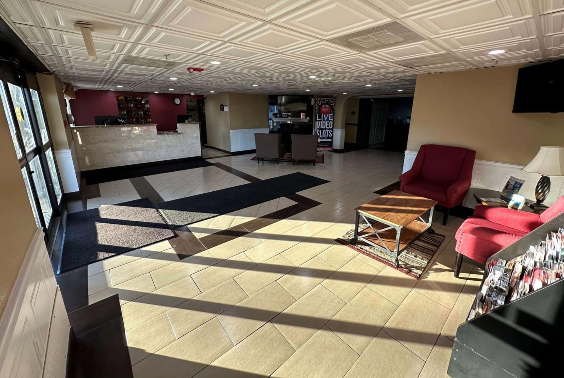 AmericInn by Wyndham Woodstock IL gallery photo in Woodstock, IL — image 7