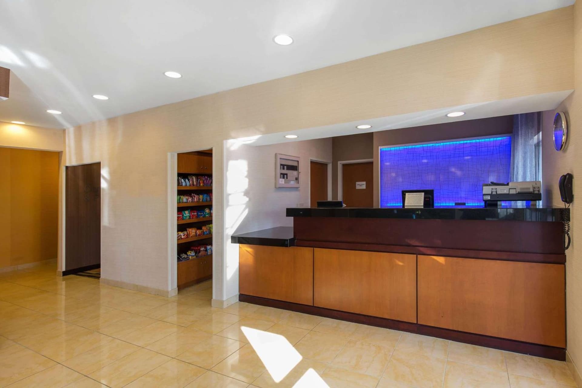 AmericInn by Wyndham St. Cloud MN Shopping Area gallery photo in St Cloud, MN — image 27