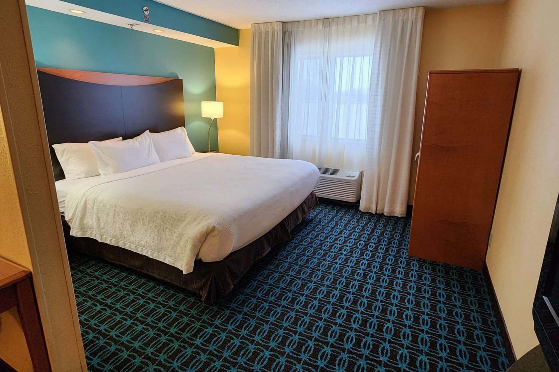 AmericInn by Wyndham St. Cloud MN Shopping Area gallery photo in St Cloud, MN — image 18