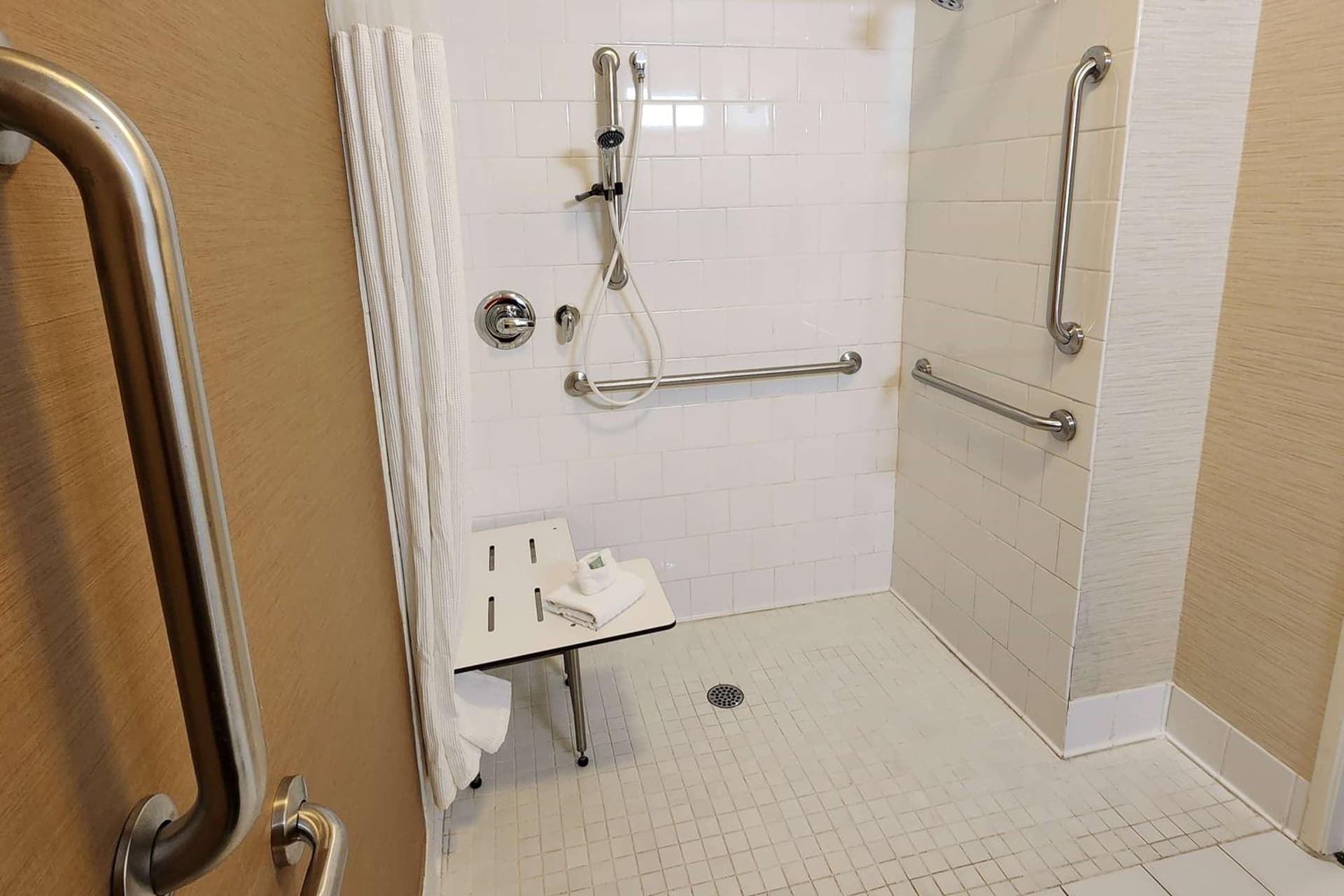 AmericInn by Wyndham St. Cloud MN Shopping Area gallery photo in St Cloud, MN — image 4