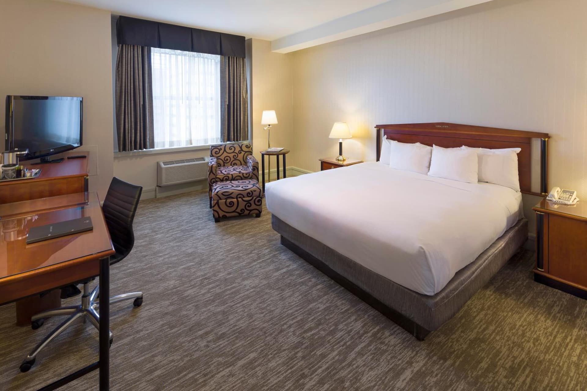 Hilton Cincinnati Netherland Plaza gallery photo in Cincinnati, OH — image 43