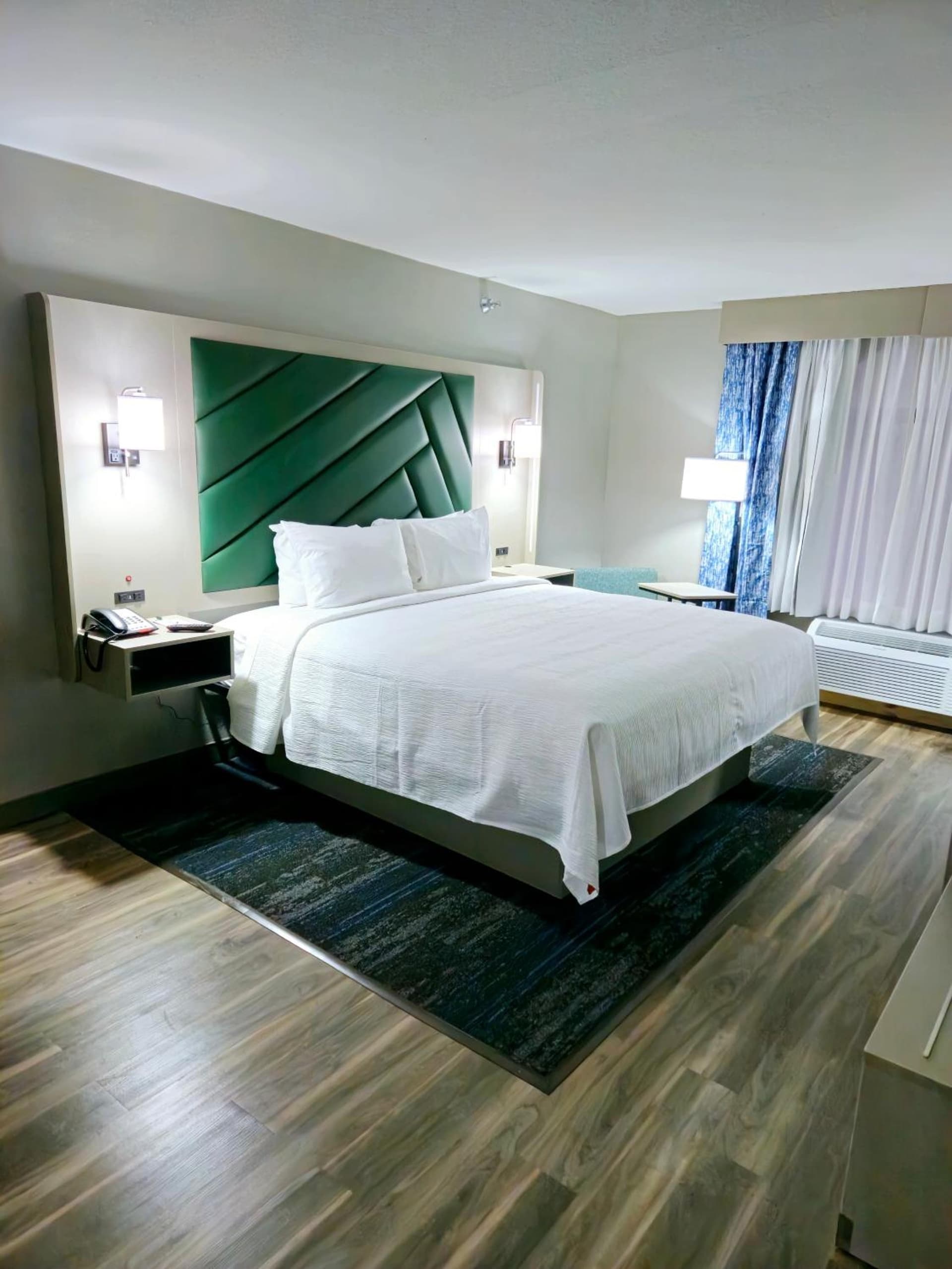 Wingate by Wyndham Sulphur Near Lake Charles property views in Sulphur, LA — gallery photo 3
