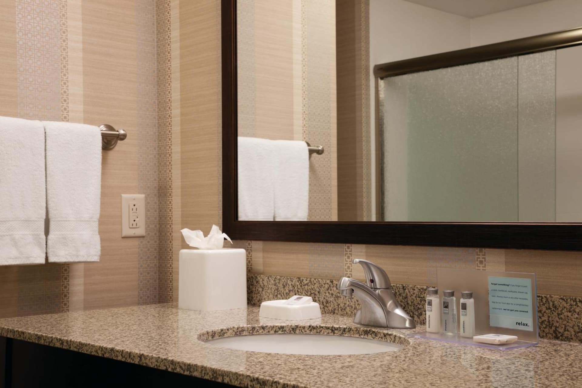 Hampton Inn & Suites Madison Downtown gallery photo in Madison, WI — image 10