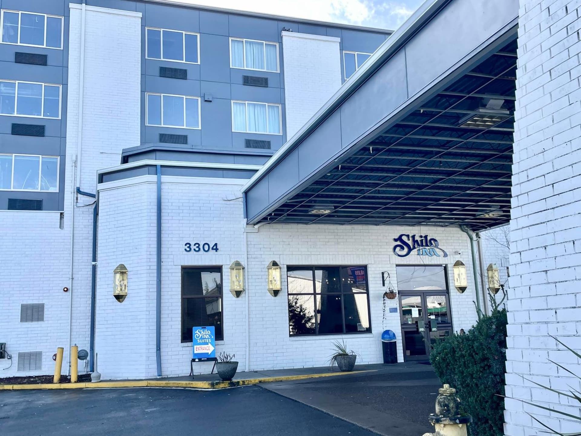 Shilo Inn Suites Salem interior in Salem, OR — gallery photo 2