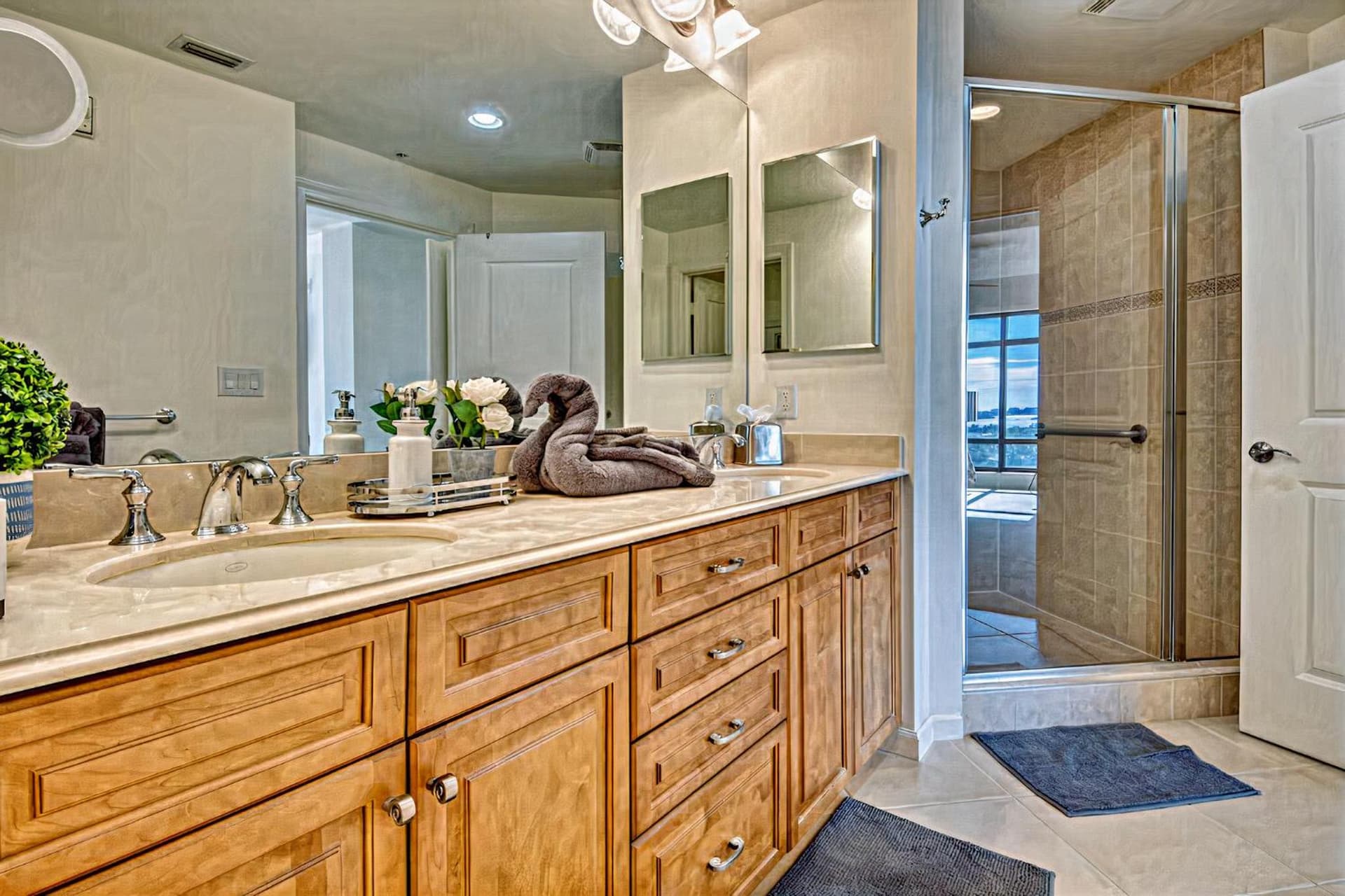 Vista Del Mar at Cape Harbour Marina, 10th Floor Luxury Condo, King Bed, Views! gallery photo in Cape Coral, FL — image 6