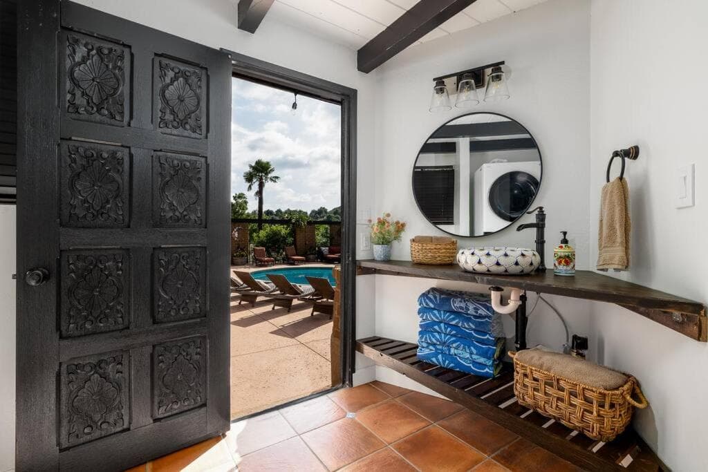 Tropical, Private, Heated pool, Petting zoo! gallery photo in Vista, CA — image 21