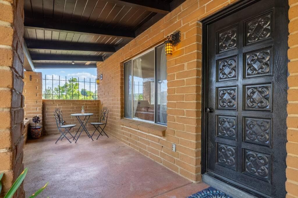 Tropical, Private, Heated pool, Petting zoo! gallery photo in Vista, CA — image 15