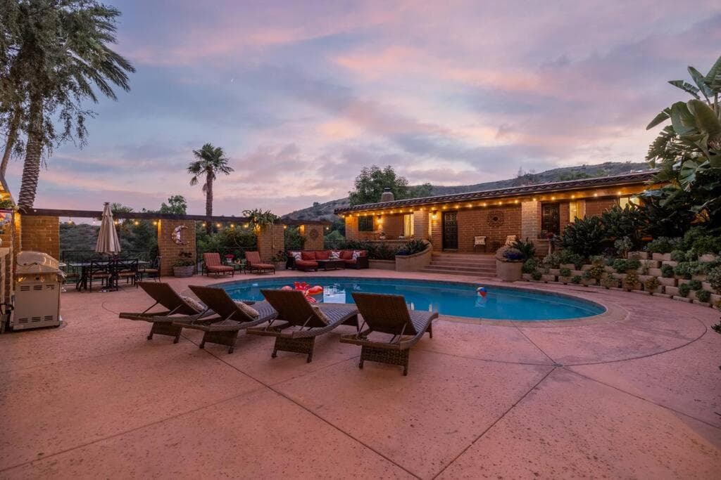 Tropical, Private, Heated pool, Petting zoo! interior in Vista, CA — gallery photo 2