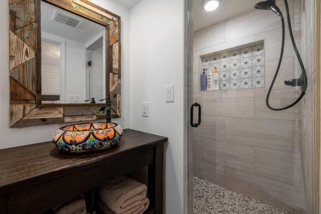 Tropical, Private, Heated pool, Petting zoo! gallery photo in Vista, CA — image 25