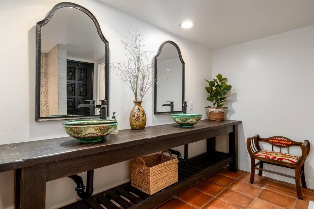 Tropical, Private, Heated pool, Petting zoo! gallery photo in Vista, CA — image 12