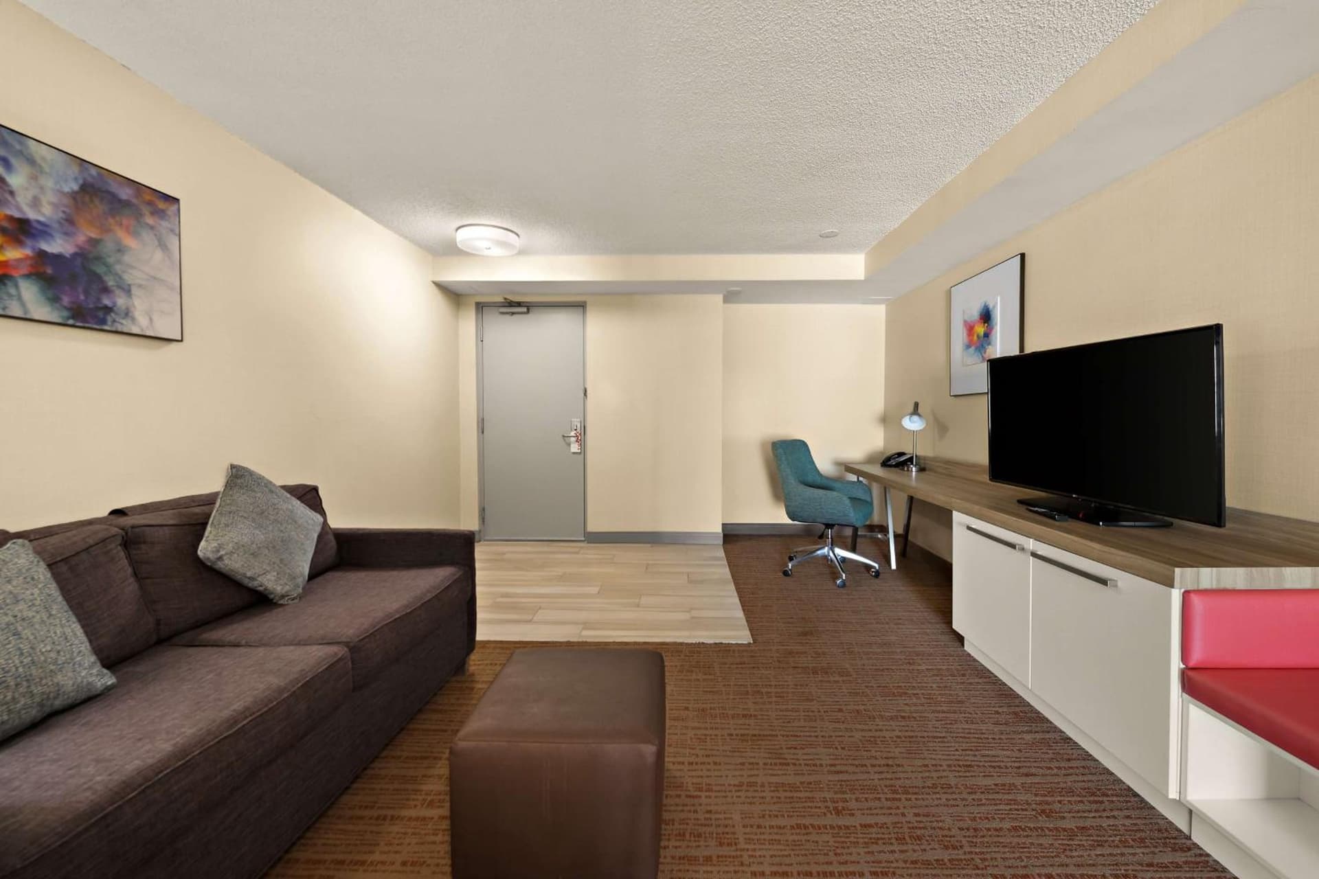 Hilton Garden Inn Williamsburg interior in Williamsburg, VA — gallery photo 2