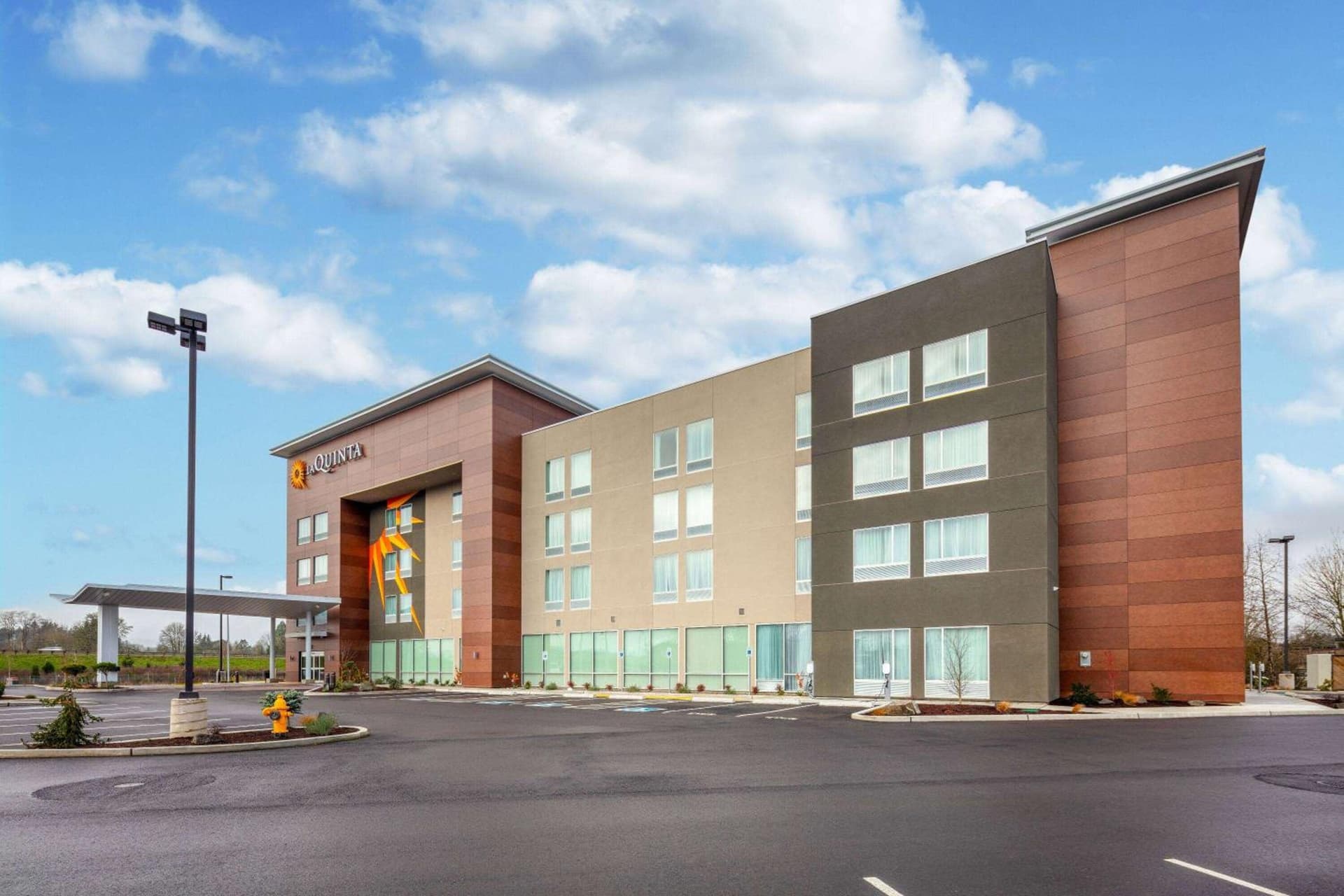 La Quinta Inn & Suites by Wyndham Centralia gallery photo in Centralia, WA — image 28
