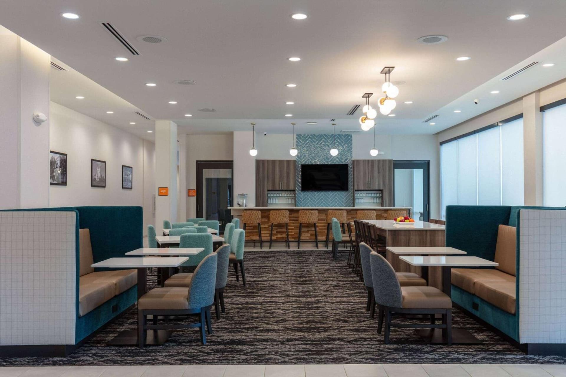 La Quinta Inn & Suites by Wyndham Centralia gallery photo in Centralia, WA — image 8