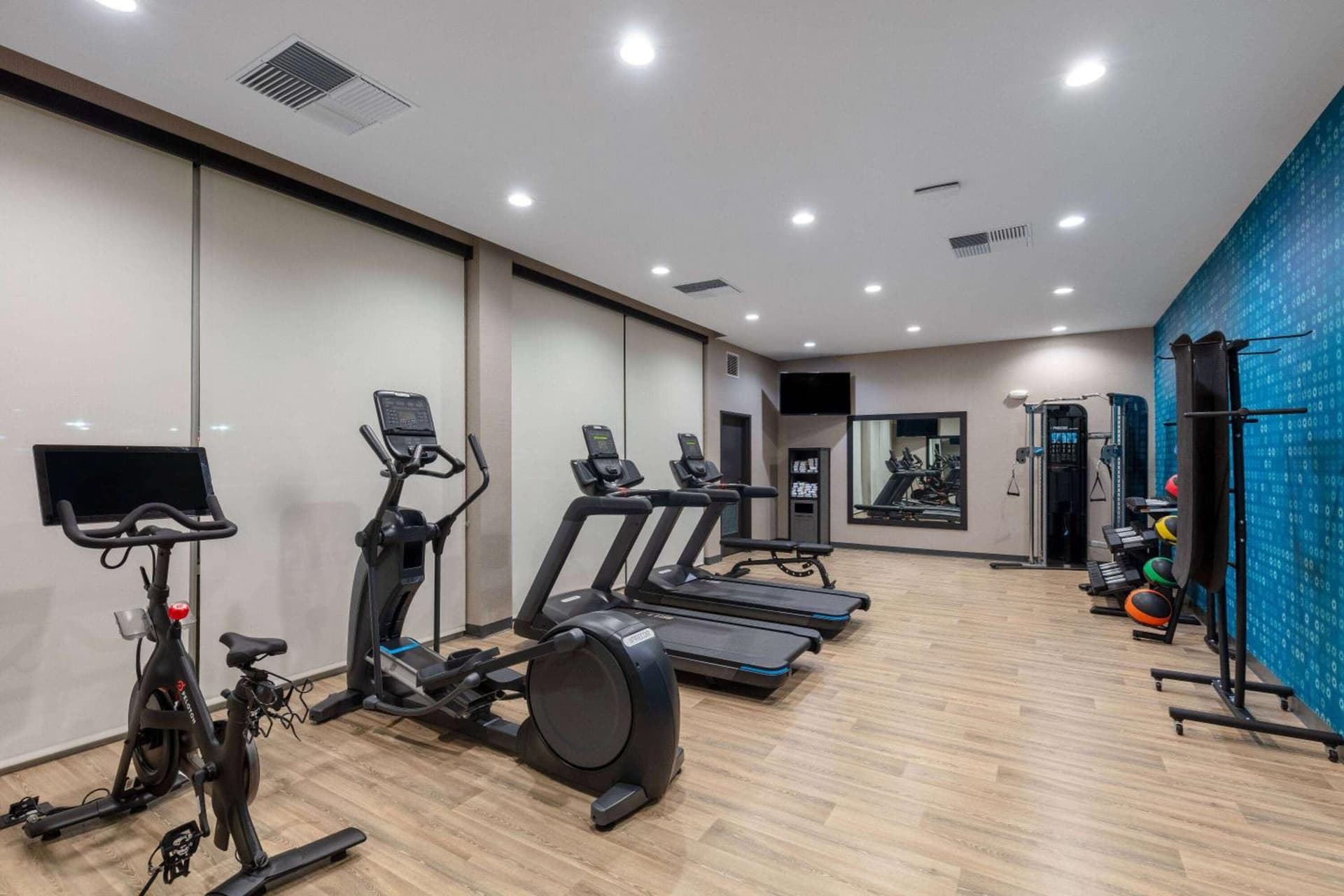 La Quinta Inn & Suites by Wyndham Centralia gallery photo in Centralia, WA — image 9
