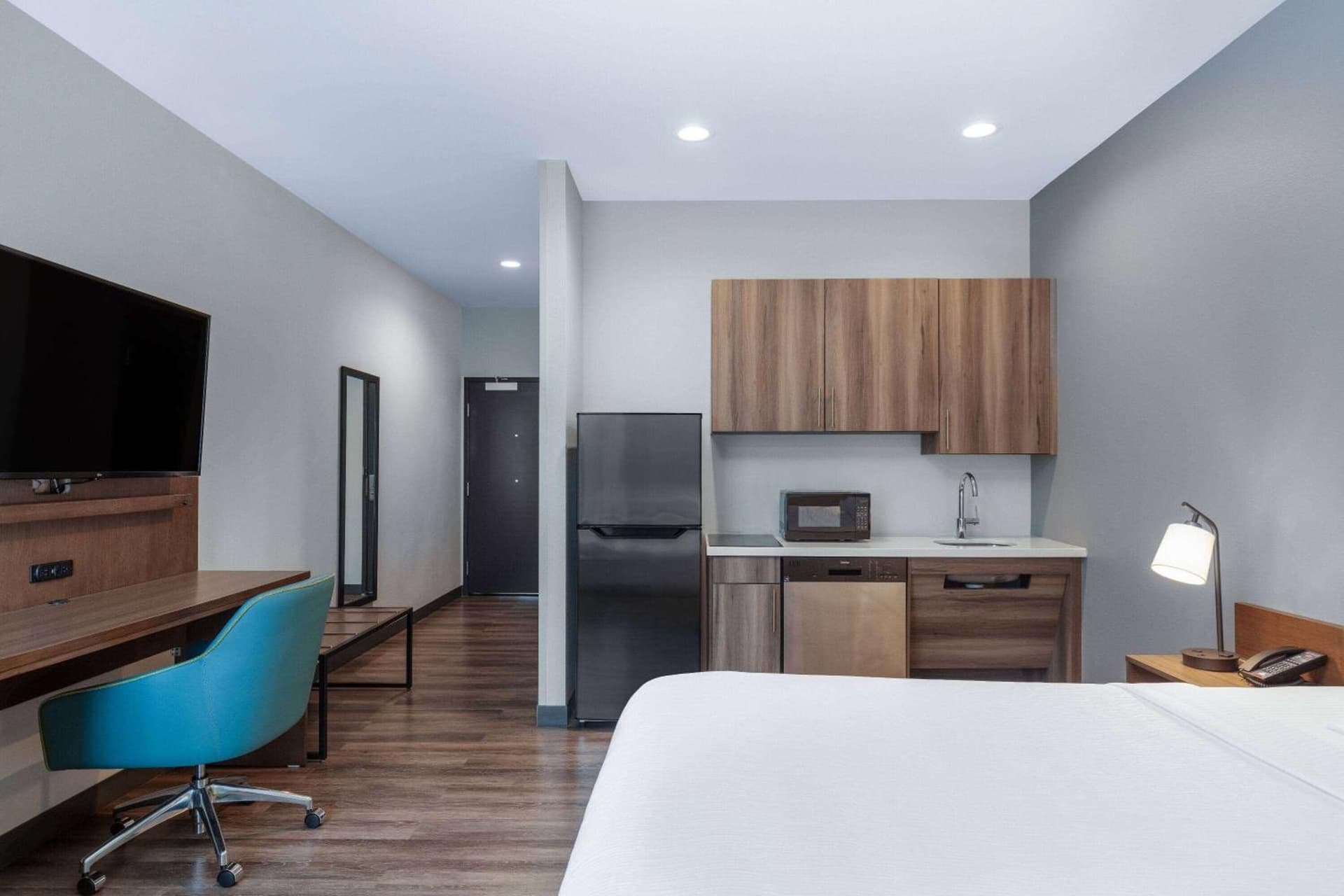 La Quinta Inn & Suites by Wyndham Centralia gallery photo in Centralia, WA — image 36