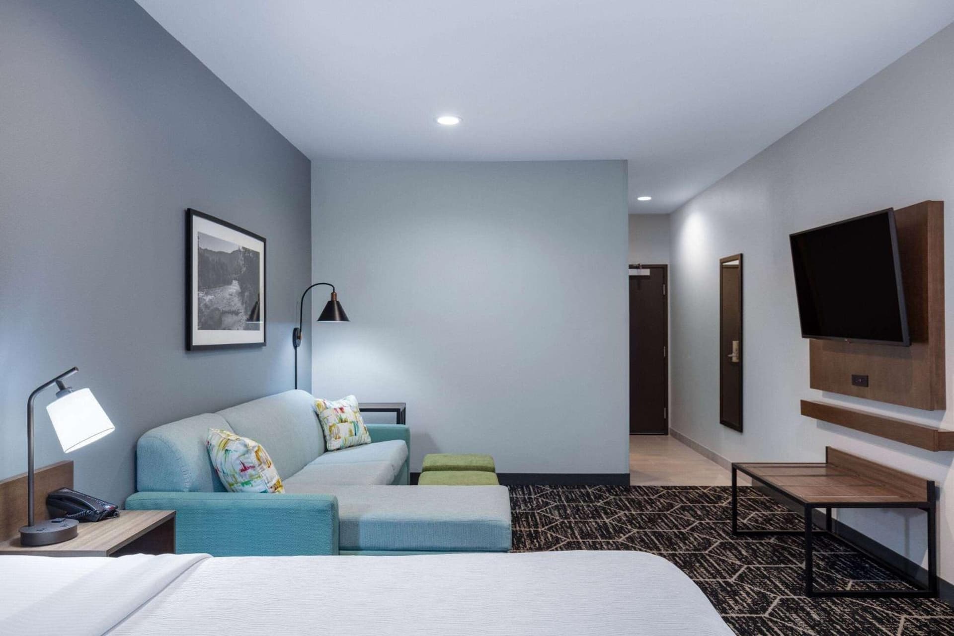 La Quinta Inn & Suites by Wyndham Centralia gallery photo in Centralia, WA — image 7