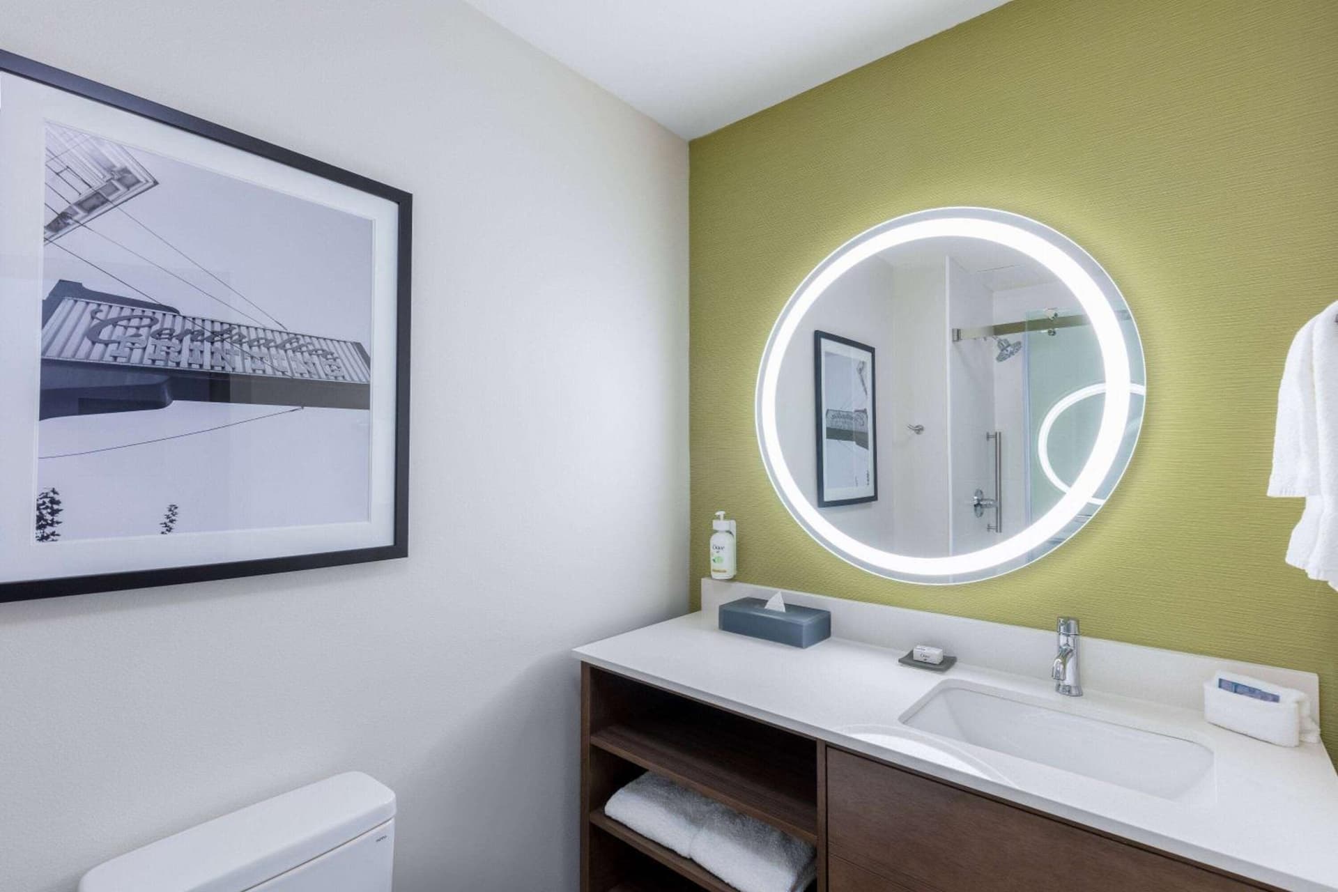 La Quinta Inn & Suites by Wyndham Centralia gallery photo in Centralia, WA — image 18