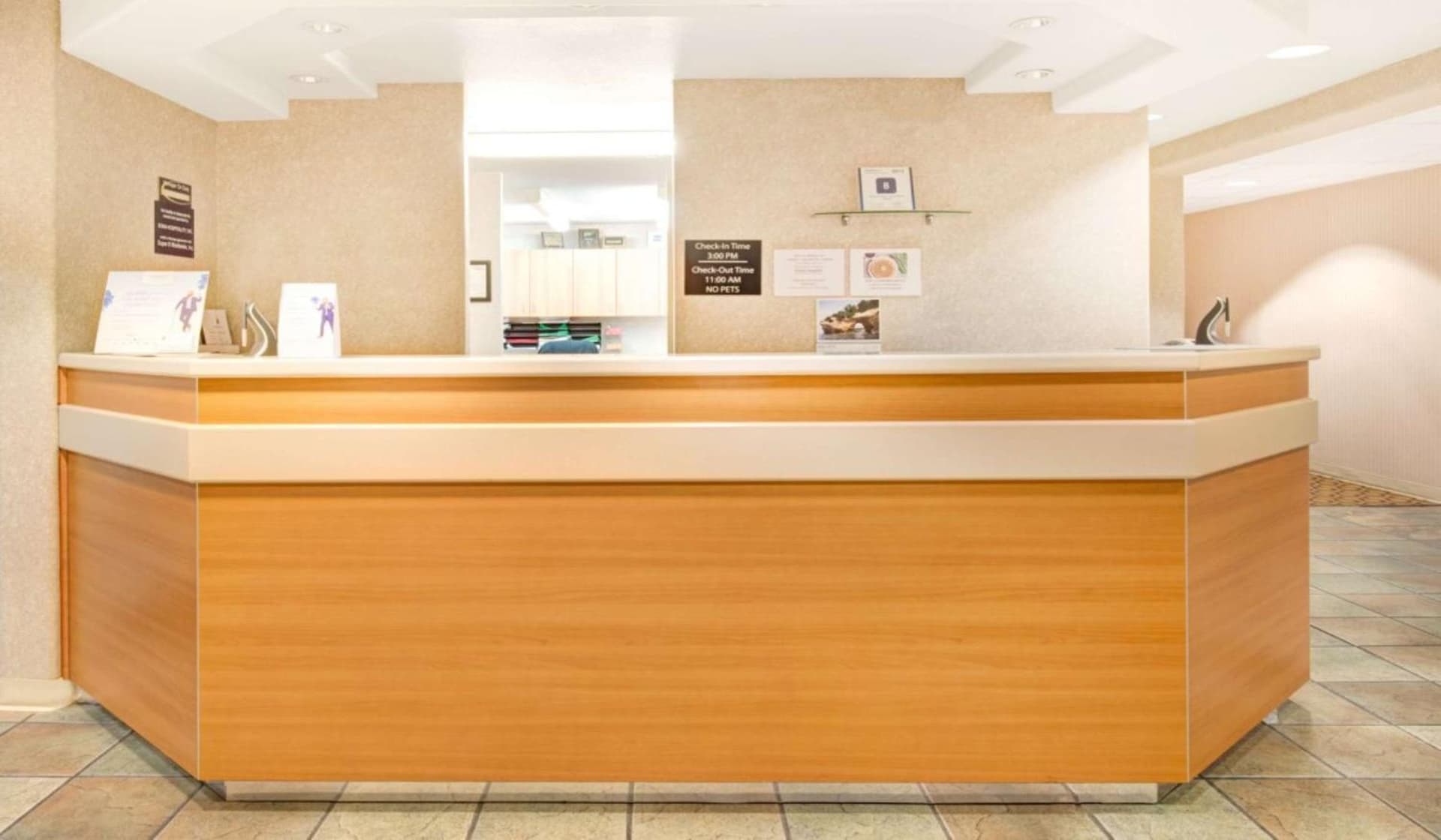 SureStay by Best Western Sacramento South Natomas interior in Sacramento, CA — gallery photo 2