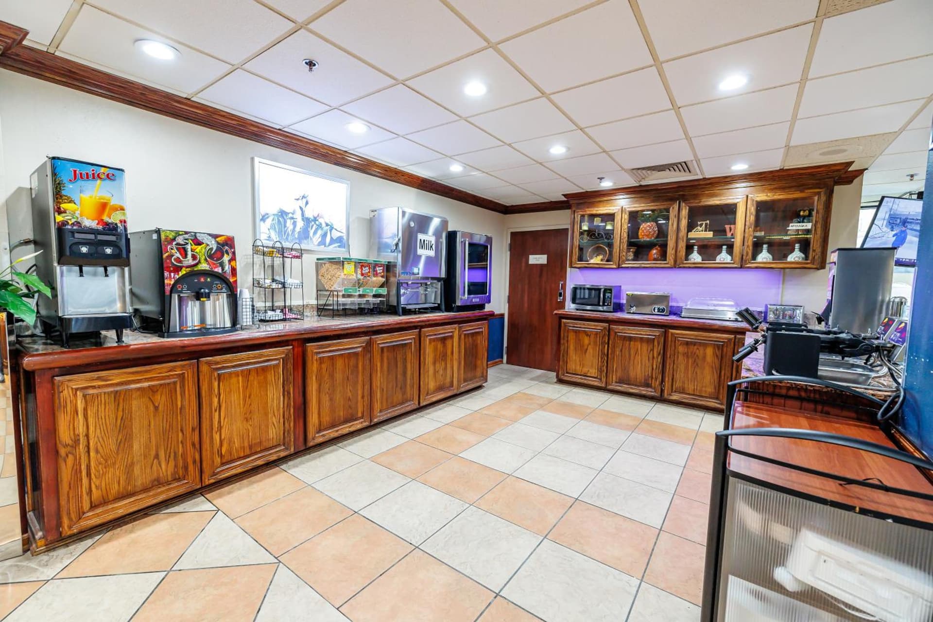 New Victorian Inn & Suites Omaha gallery photo in Omaha, NE — image 16