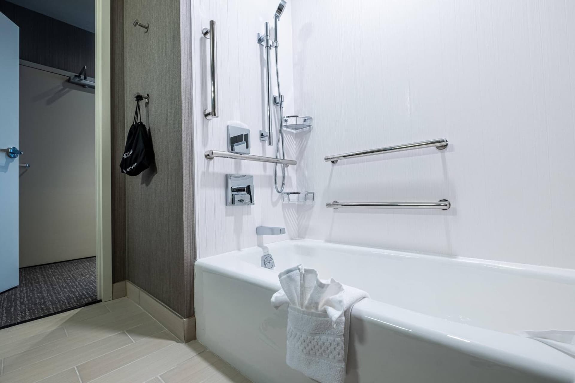 Courtyard by Marriott Toledo West gallery photo in Toledo, OH — image 36