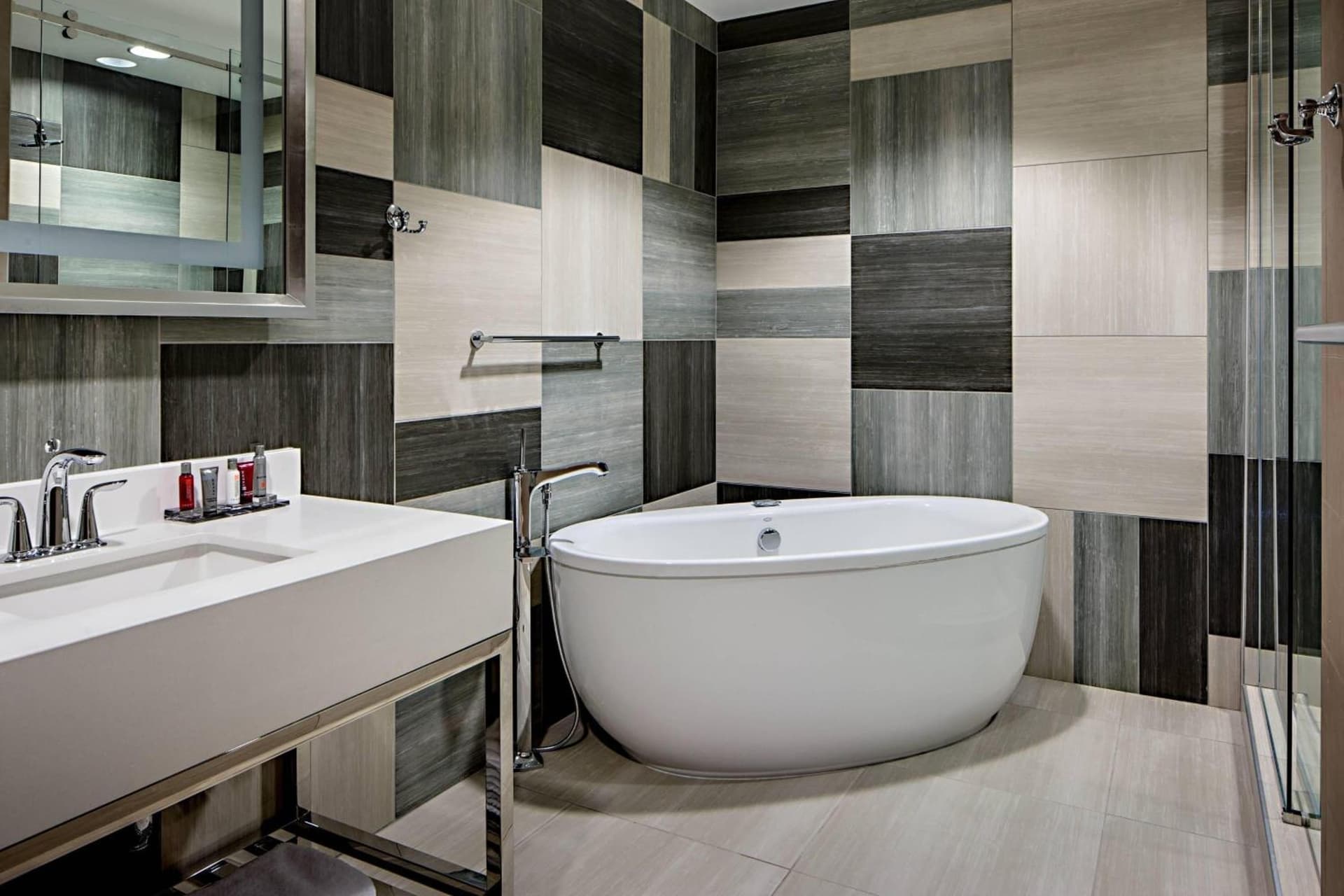 Omaha Marriott Downtown at the Capitol District gallery photo in Omaha, NE — image 87