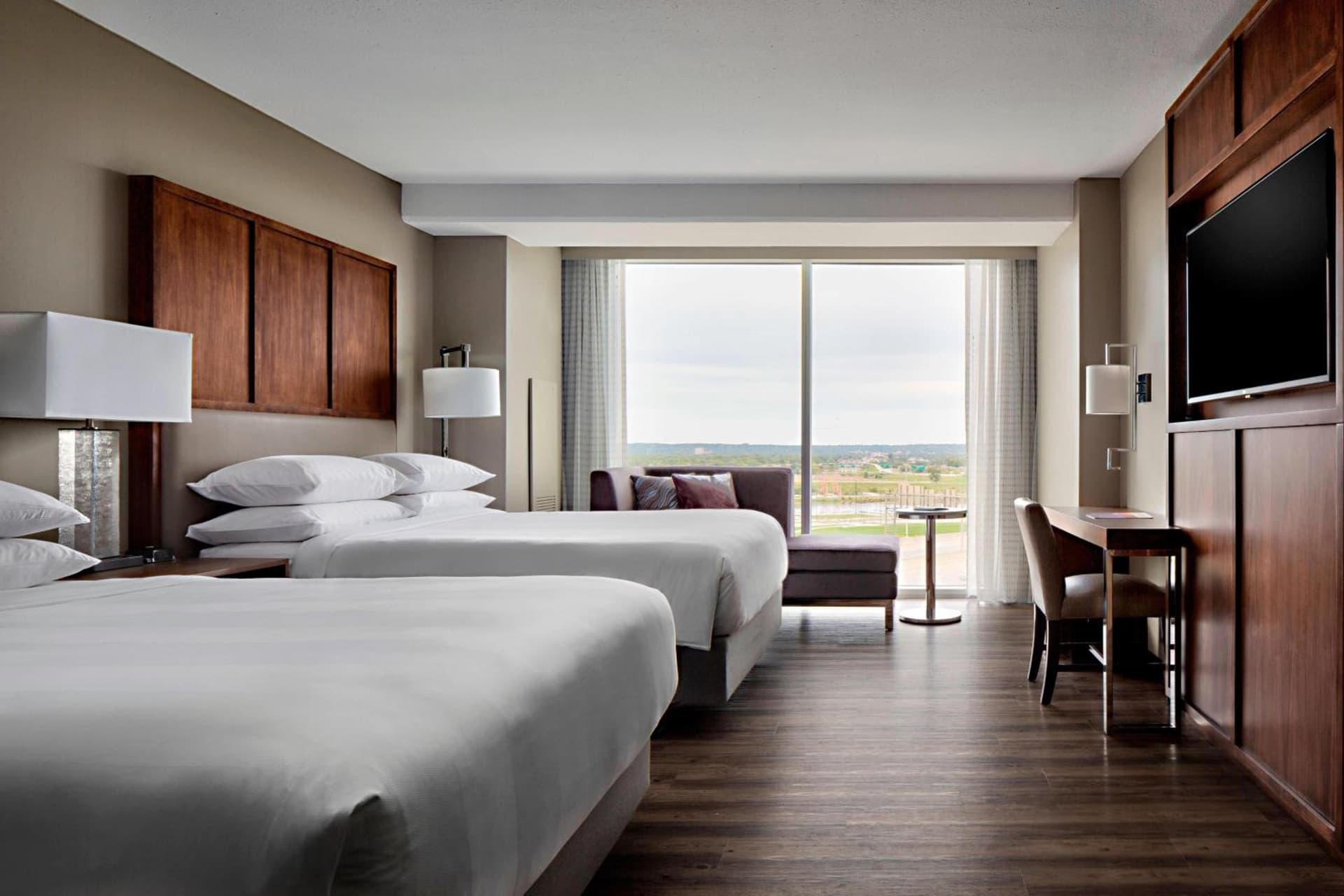 Omaha Marriott Downtown at the Capitol District gallery photo in Omaha, NE — image 85