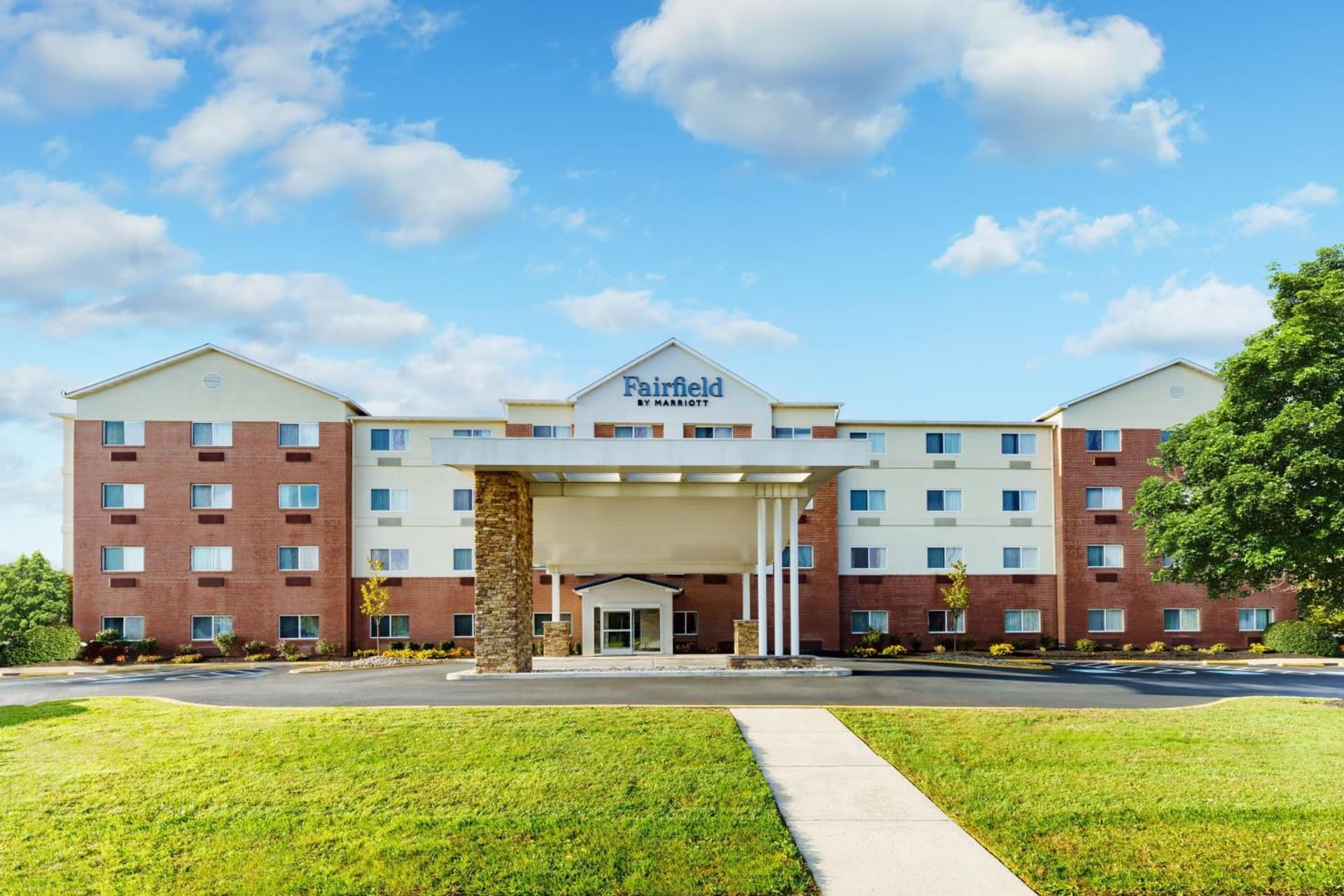 Fairfield Inn by Marriott Philadelphia Airport exterior or lobby in Philadelphia, PA — main listing photo