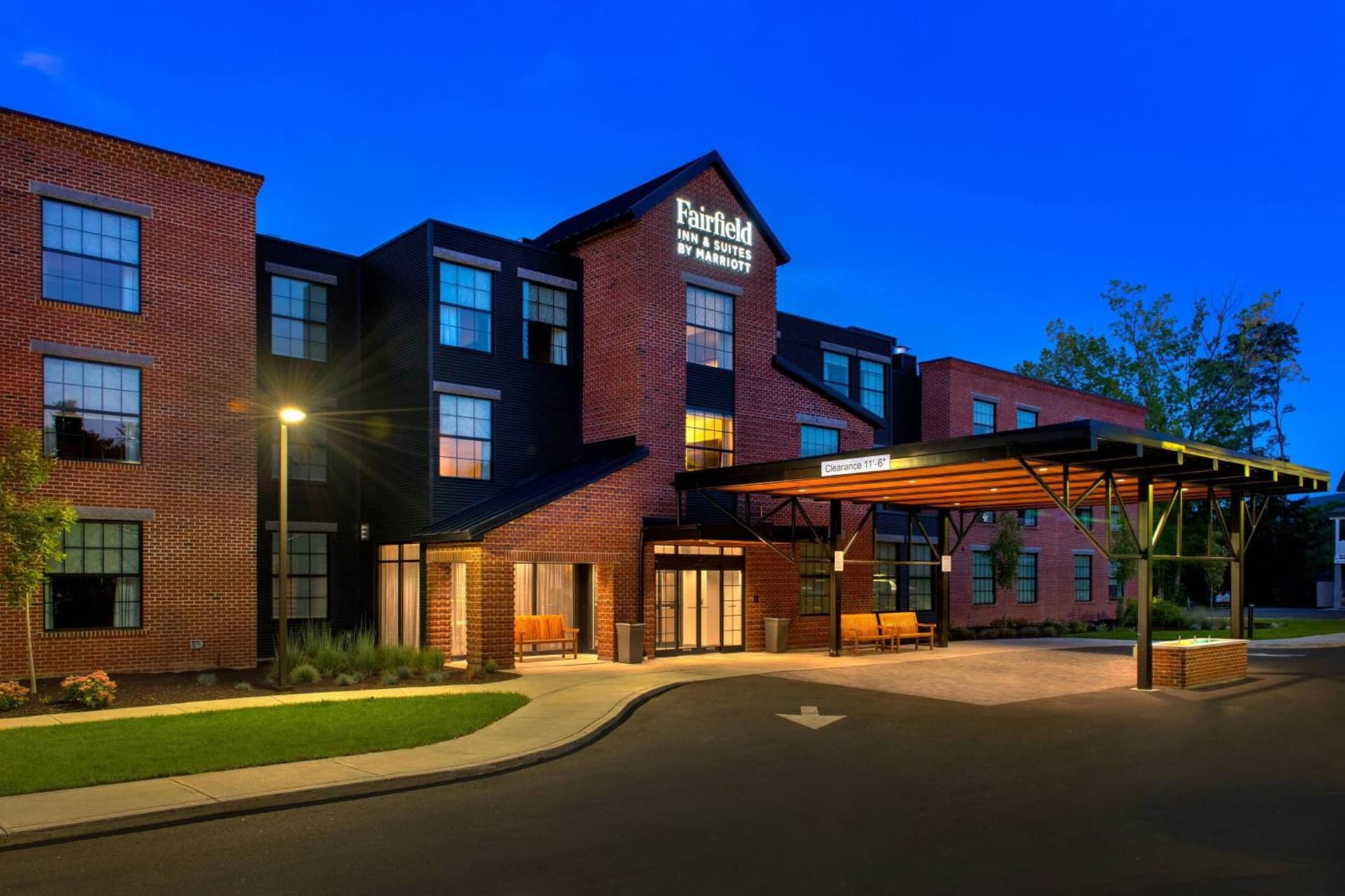 Fairfield Inn & Suites by Marriott Williamstown property views in Williamstown — gallery photo 3