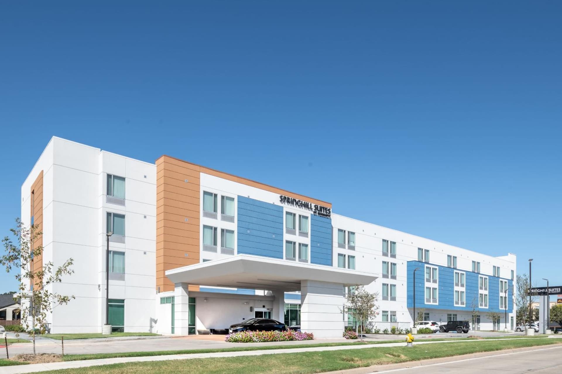 SpringHill Suites Dallas Central Expressway property views in Dallas, TX — gallery photo 3