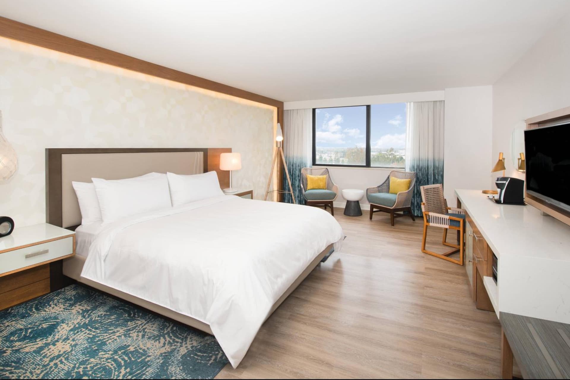 Renaissance Newport Beach Hotel gallery photo in Newport Beach, CA — image 8