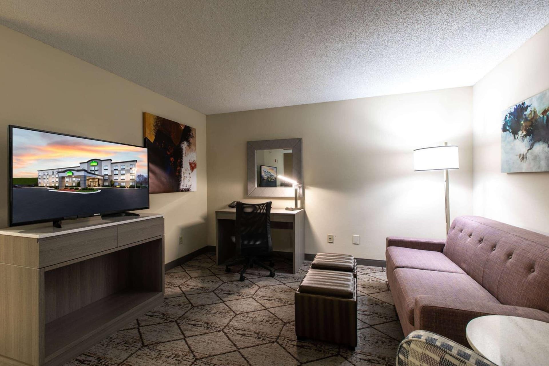 Wingate by Wyndham Charlotte Concord Mills/Speedway gallery photo in Concord, NC — image 97