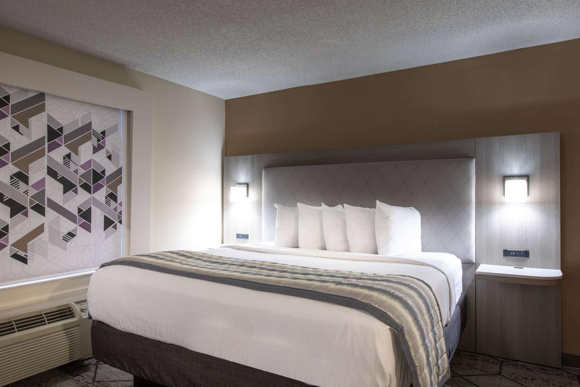 Wingate by Wyndham Charlotte Concord Mills/Speedway gallery photo in Concord, NC — image 68