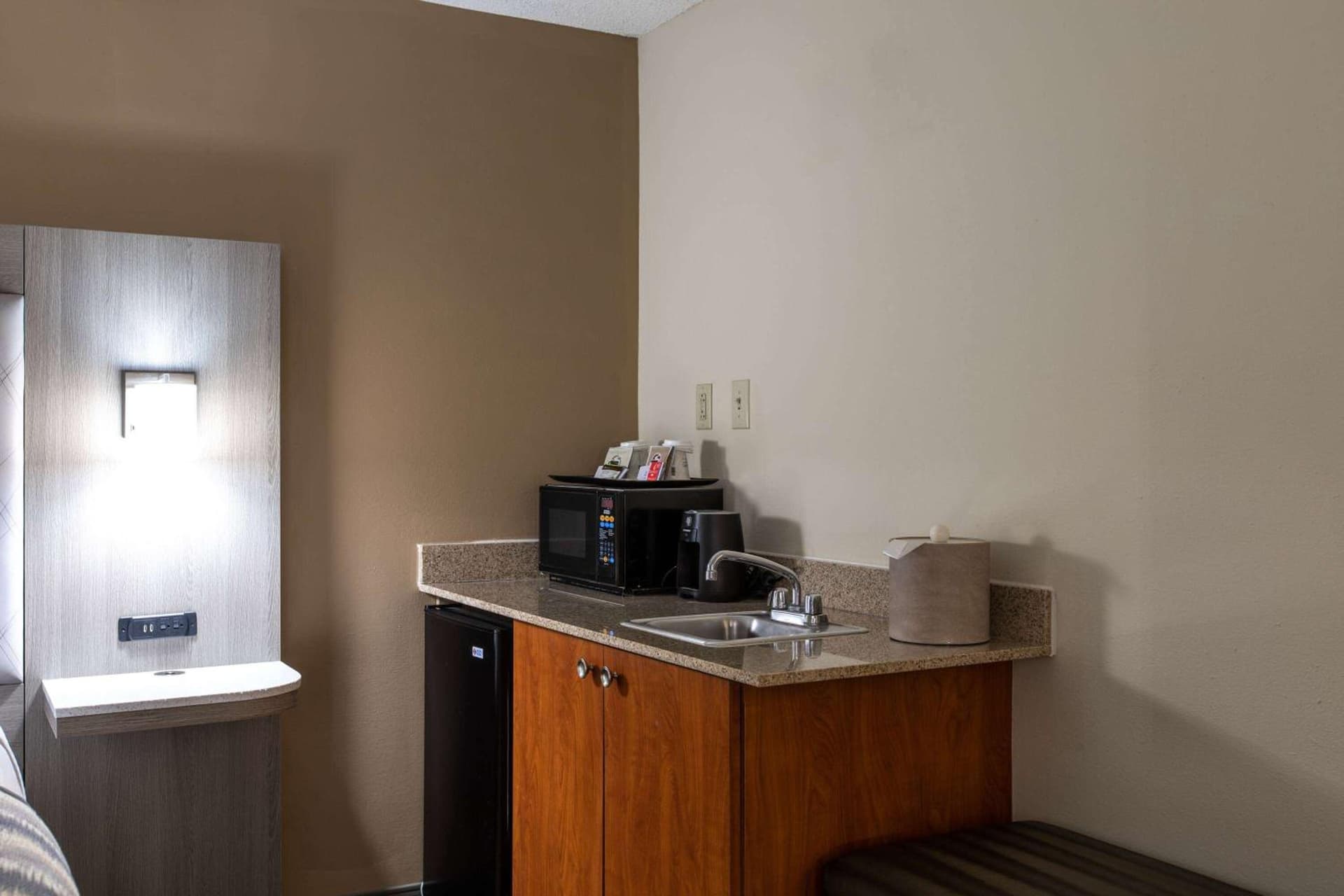 Wingate by Wyndham Charlotte Concord Mills/Speedway gallery photo in Concord, NC — image 53