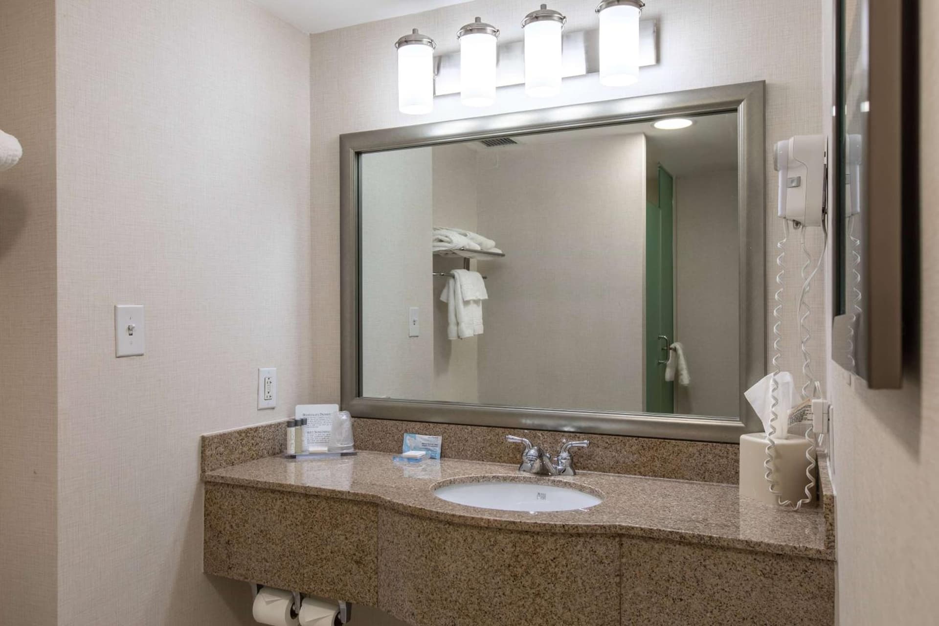 Wingate by Wyndham Charlotte Concord Mills/Speedway gallery photo in Concord, NC — image 93