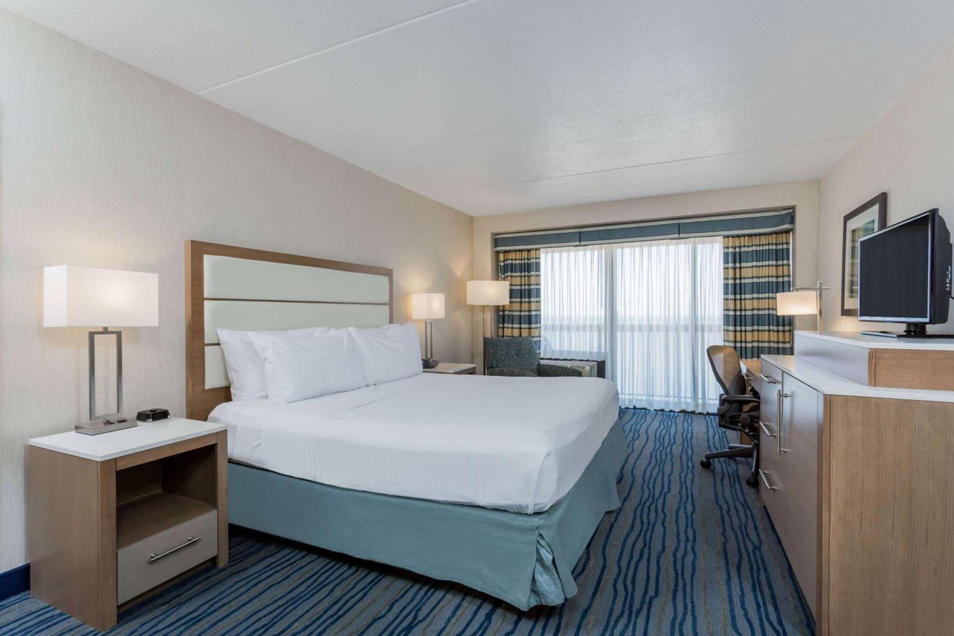 Wyndham Virginia Beach Oceanfront gallery photo in Virginia Beach, VA — image 38