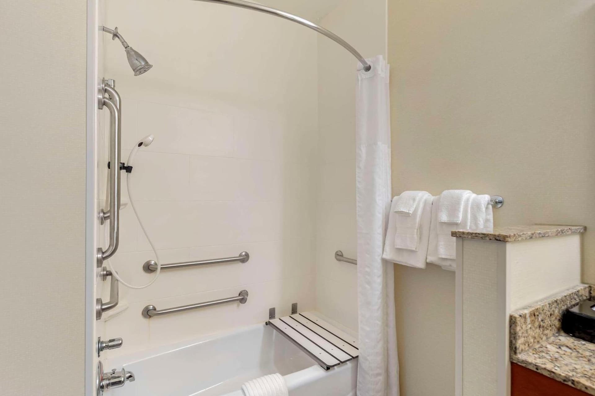 Comfort Suites Normal University area property views in Bloomington, IL — gallery photo 3