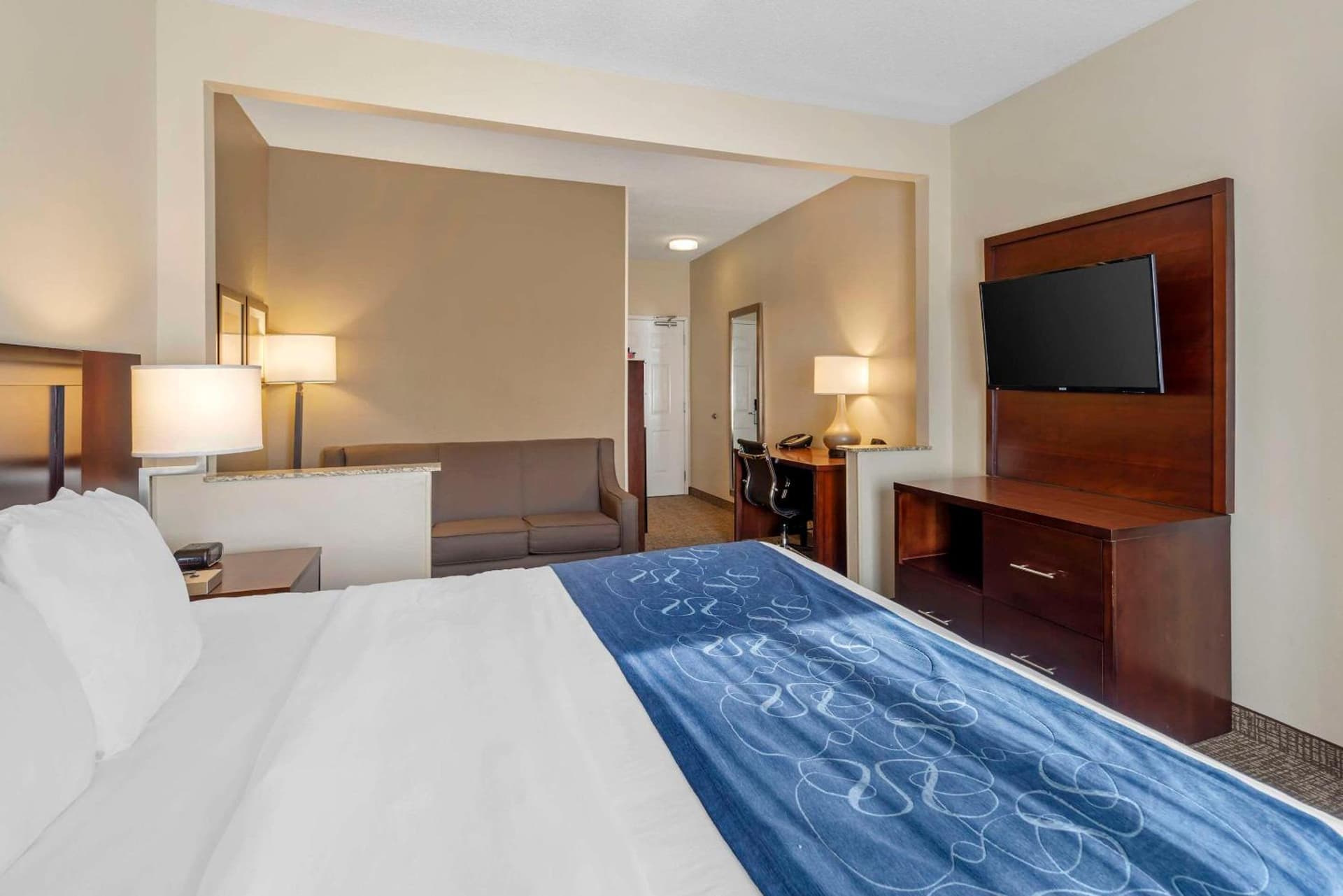 Comfort Suites Normal University area gallery photo in Bloomington, IL — image 27