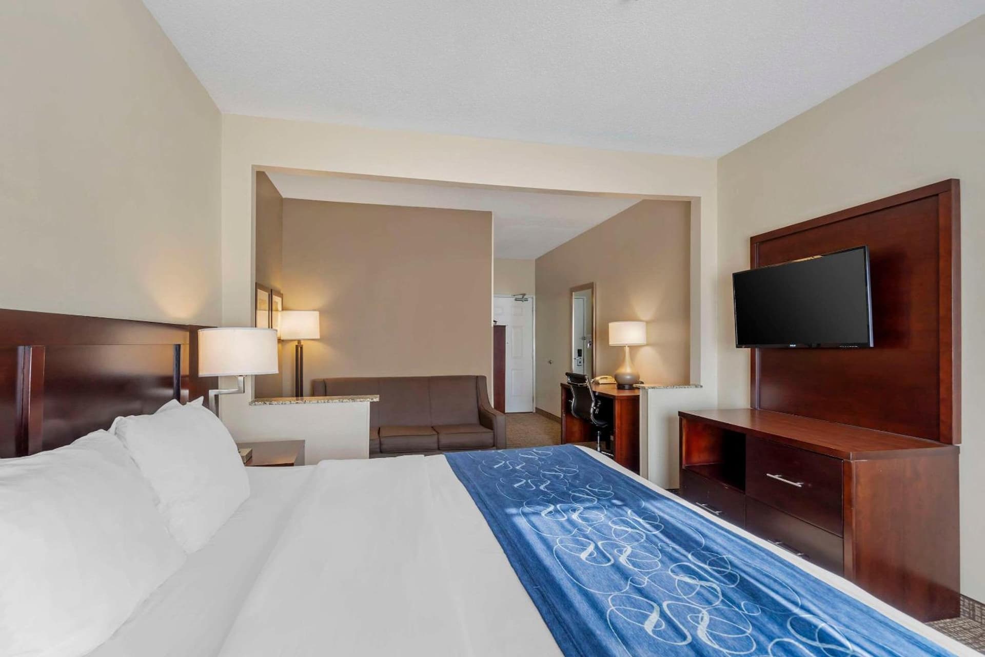Comfort Suites Normal University area gallery photo in Bloomington, IL — image 9