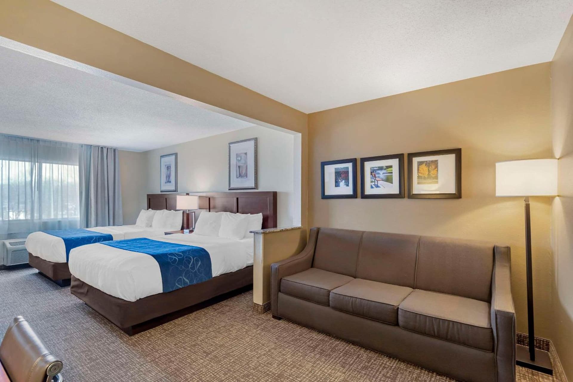 Comfort Suites Normal University area gallery photo in Bloomington, IL — image 7