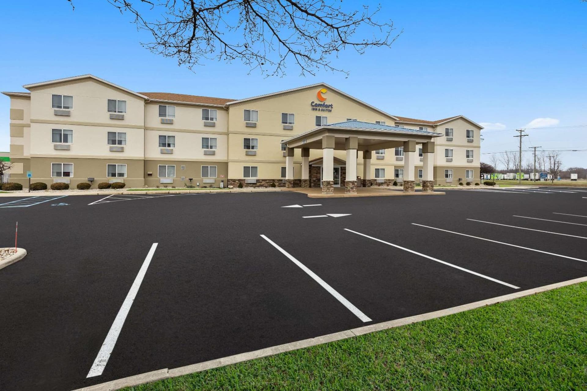 Comfort Inn & Suites Fremont — hotel in Fremont, Ohio