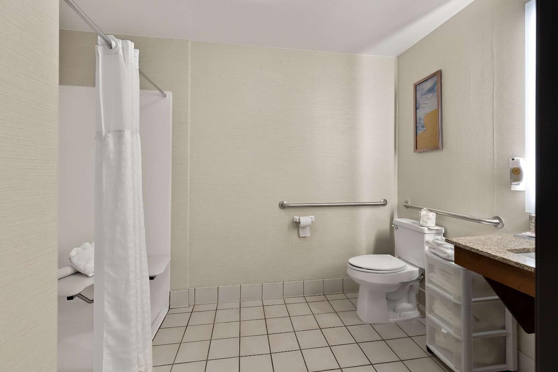Comfort Inn & Suites Fremont gallery photo in Fremont, OH — image 5