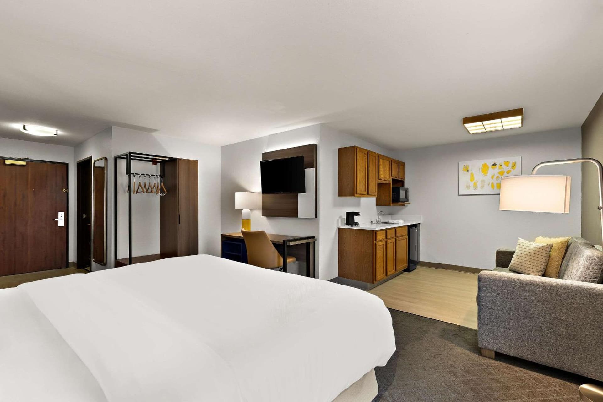 Comfort Inn & Suites Fremont gallery photo in Fremont, OH — image 26