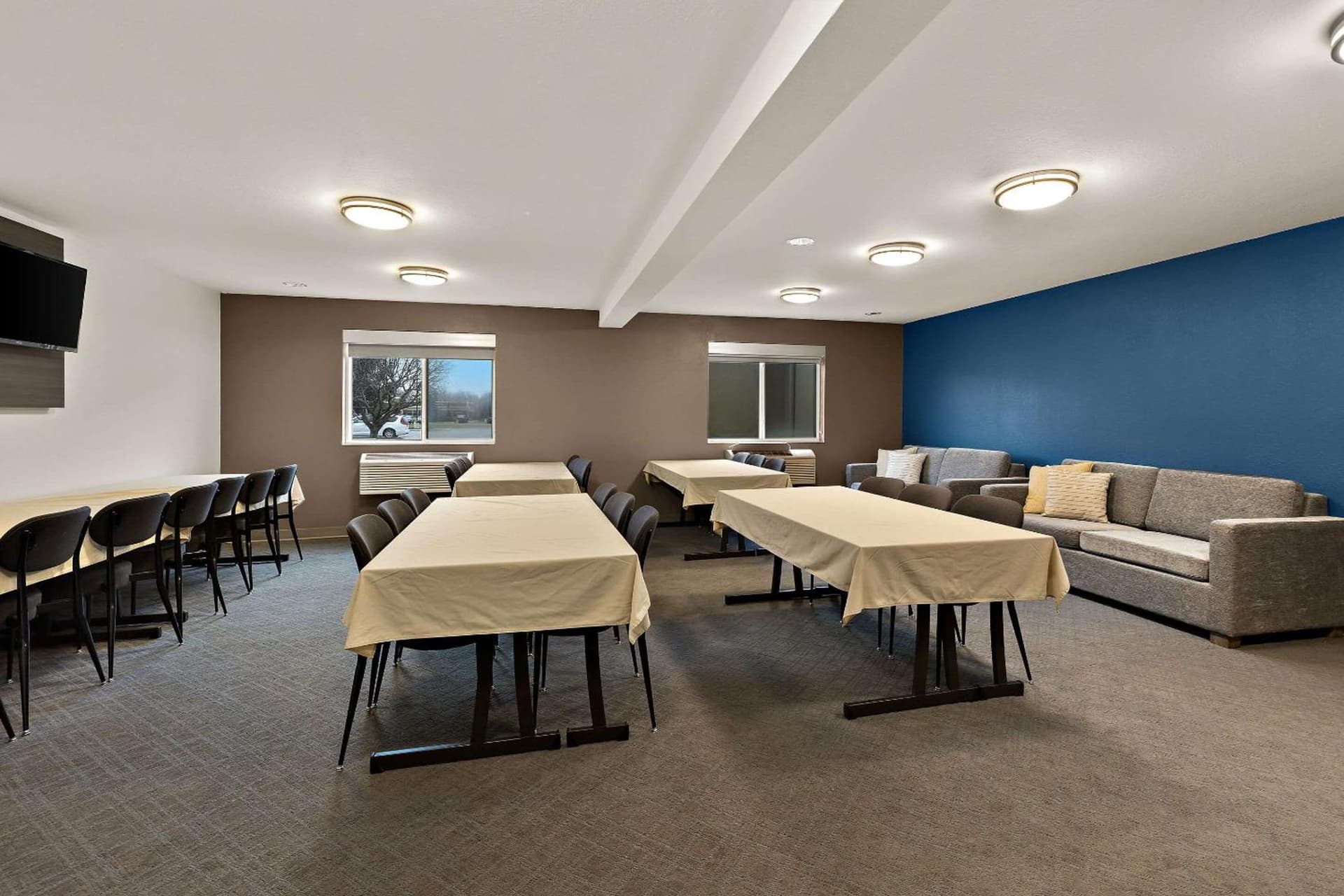 Comfort Inn & Suites Fremont gallery photo in Fremont, OH — image 41