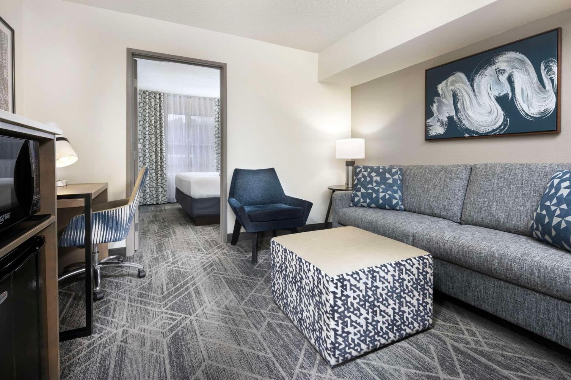 La Quinta Inn & Suites by Wyndham Downtown Asheville gallery photo in Asheville, NC — image 44