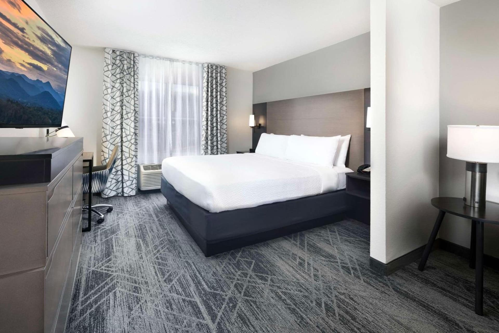 La Quinta Inn & Suites by Wyndham Downtown Asheville gallery photo in Asheville, NC — image 50